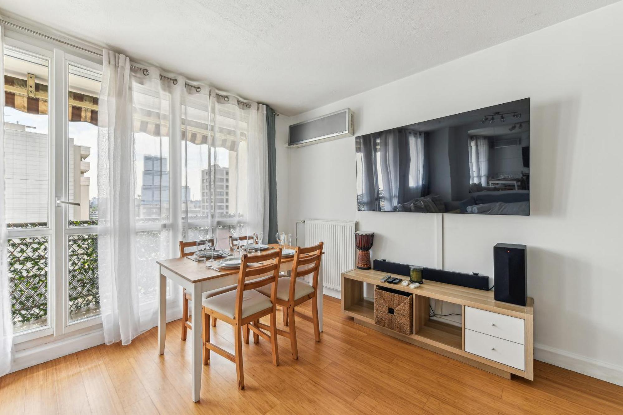 Chic And Comfortable Apart With Balcony Levallois-Perret Exterior foto